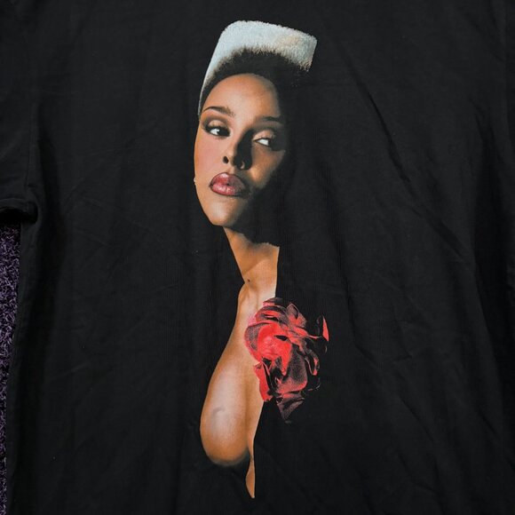 Doja Cat La Vie En Rose T-shirt size large - Picture 2 of 4